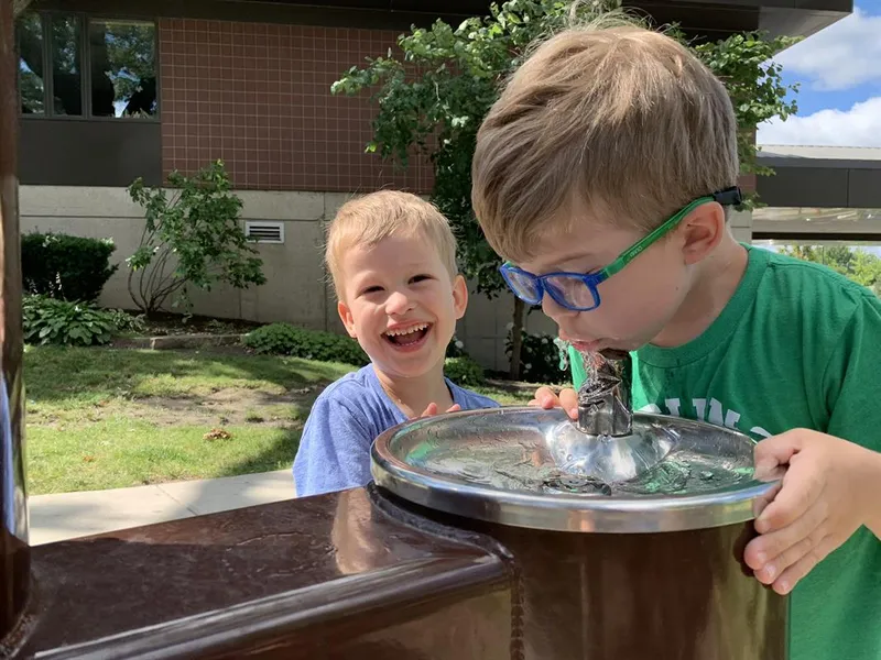 32 bros water fountain